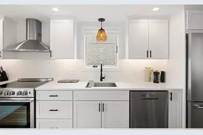 121 Central Ave #B, Salisbury, MA 01952 - Photo 5