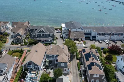 164 Commercial Street, Provincetown, MA 02657 - Photo 5