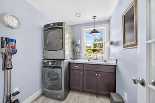 7 Ledgemont Ln, Dartmouth, MA 02748 - Photo 15