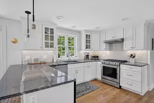 7 Ledgemont Ln, Dartmouth, MA 02748 - Photo 9