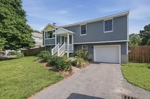 52 Sherwood Dr, Haverhill, MA 01835 - Photo 3