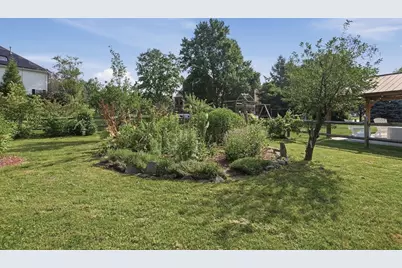 52 Sherwood Dr, Haverhill, MA 01835 - Photo 5