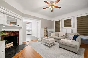 259 Beacon St, Boston, MA 02116 - Photo 3