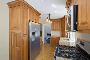 433 Pearse Rd, Swansea, MA 02777 - Photo 7