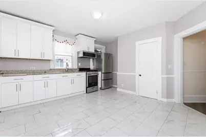 22 Stearns St, Malden, MA 02148 - Photo 3