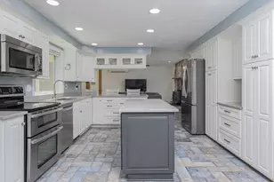 4 Upton St, Dunstable, MA 01827 - Photo 9