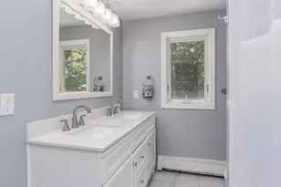 4 Upton St, Dunstable, MA 01827 - Photo 29
