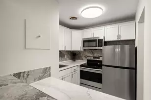 5050 Washington St, Boston, MA 02132 - Photo 7