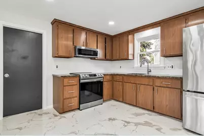 7-B Stevens St, Lawrence, MA 01843 - Photo 9