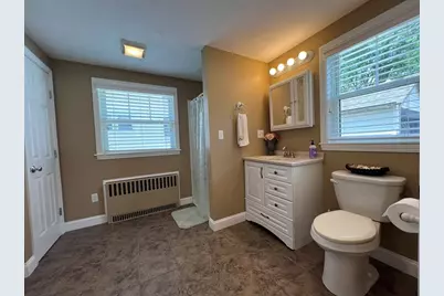 40 Kingsland Rd, Boston, MA 02132 - Photo 11