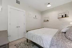 28 Adams St, Worcester, MA 01604 - Photo 17