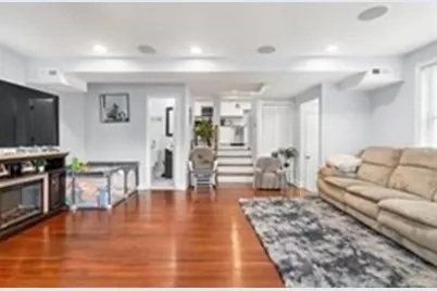 38-1/2 Ellsworth Rd, Peabody, MA 01960 - Photo 3