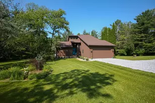 500 Creamery Rd, Hinsdale, MA 01235 - Photo 1