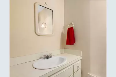 10 Wilde Rd, Wellesley, MA 02481 - Photo 15