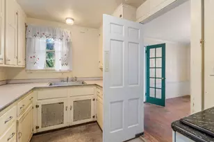 10 Wilde Rd, Wellesley, MA 02481 - Photo 13