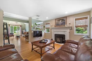 6 Carriage Dr, Palmer, MA 01069 - Photo 15