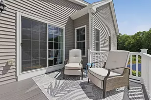 47 Hyde Park Cir, Uxbridge, MA 01569 - Photo 7