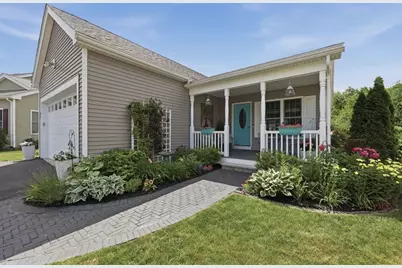 47 Hyde Park Circle, Uxbridge, MA 01569 - Photo 1