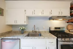 262 Daniels St, Franklin, MA 02038 - Photo 13