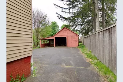 33 Noble St, Westfield, MA 01085 - Photo 3