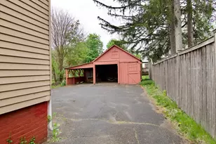33 Noble St, Westfield, MA 01085 - Photo 3