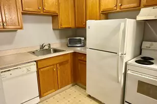 180 Main St, Bridgewater, MA 02324 - Photo 7