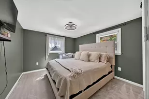 26 Algerine St, Berkley, MA 02779 - Photo 19