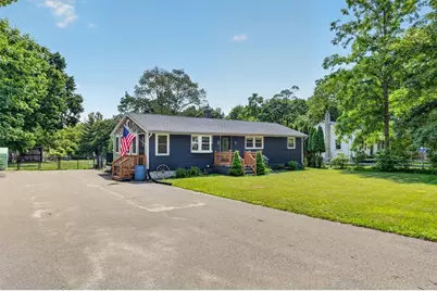 26 Algerine St, Berkley, MA 02779 - Photo 3