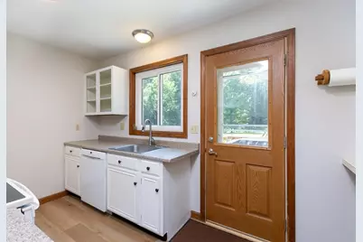 246 Torrey Rd, Southbridge, MA 01550 - Photo 9