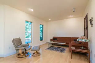 62 Fairview Ave, Northampton, MA 01060 - Photo 5