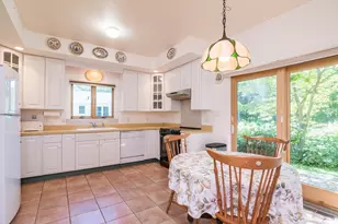 62 Fairview Ave, Northampton, MA 01060 - Photo 9