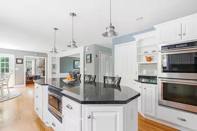 37 Wyndemere Ct, Plymouth, MA 02360 - Photo 11