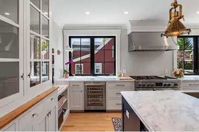 21 Union St, Manchester by the Sea, MA 01944 - Photo 3