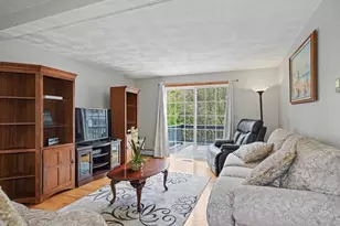 26 Frederick Cir, Tewksbury, MA 01876 - Photo 9