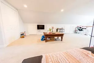7 Bradford Ave, Medford, MA 02155 - Photo 17