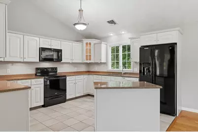 360 Woodland, Seekonk, MA 02771 - Photo 11