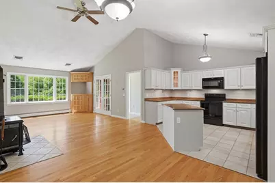 360 Woodland, Seekonk, MA 02771 - Photo 7