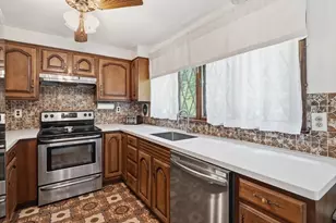 16 Gloria Rd, Randolph, MA 02368 - Photo 13