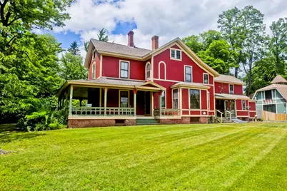 2 Crescent Hl, Springfield, MA 01105 - Photo 1