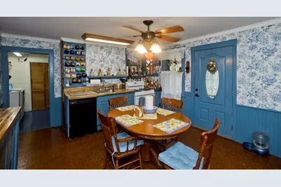 2 Crescent Hl, Springfield, MA 01105 - Photo 9