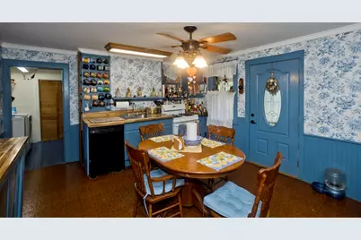 2 Crescent Hl, Springfield, MA 01105 - Photo 9
