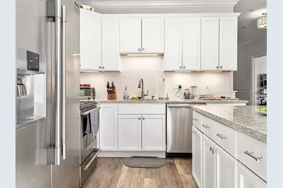 112 Main #8, Amesbury, MA 01913 - Photo 3
