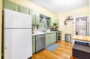 9 Hall St, Somerville, MA 02144 - Photo 3
