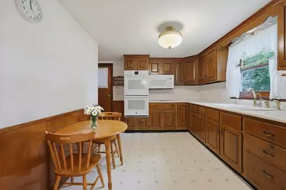 11 Preston St, Wakefield, MA 01880 - Photo 11