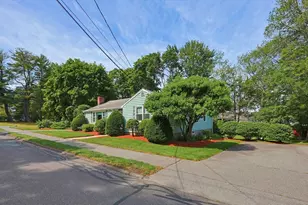 11 Preston St, Wakefield, MA 01880 - Photo 3