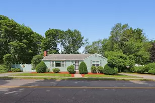 11 Preston St, Wakefield, MA 01880 - Photo 5
