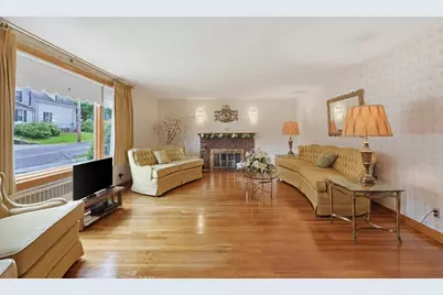 11 Preston St, Wakefield, MA 01880 - Photo 7