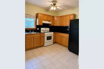 552 Alden St, Fall River, MA 02723 - Photo 7