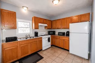 552 Alden St, Fall River, MA 02723 - Photo 5