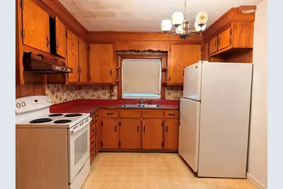 140 Pleasant Street, Weymouth, MA 02190 - Photo 17